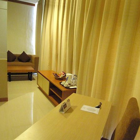 Hotel Delta Sinar Mayang Sidoarjo Oda fotoğraf