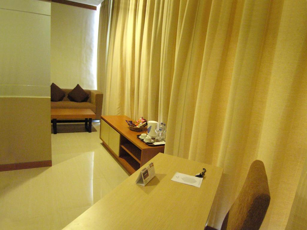 Hotel Delta Sinar Mayang Sidoarjo Oda fotoğraf