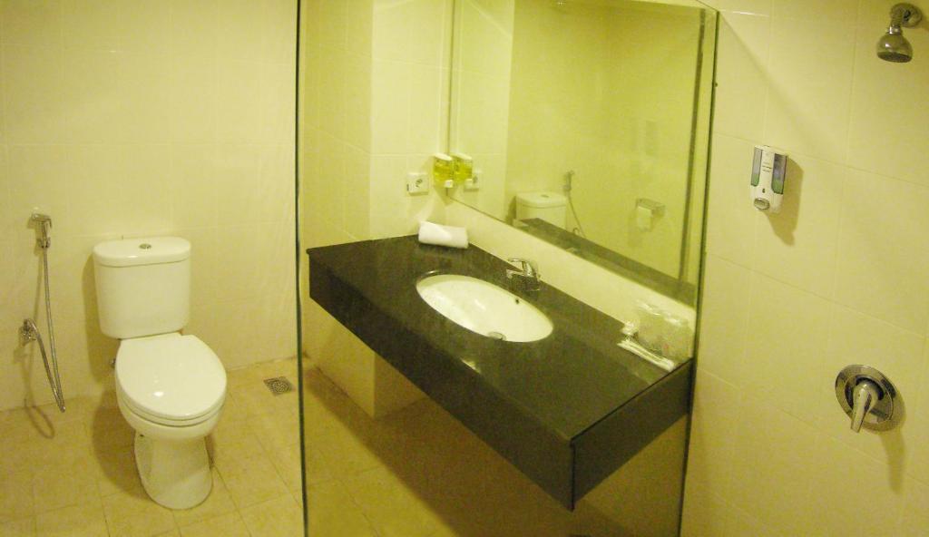Hotel Delta Sinar Mayang Sidoarjo Oda fotoğraf