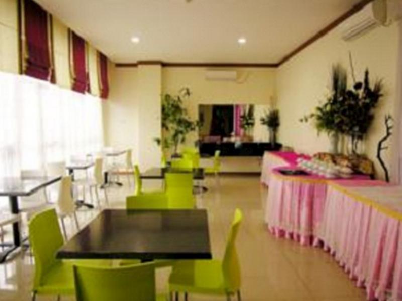 Hotel Delta Sinar Mayang Sidoarjo Dış mekan fotoğraf