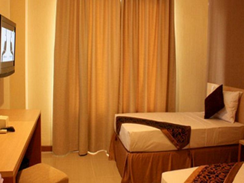 Hotel Delta Sinar Mayang Sidoarjo Dış mekan fotoğraf