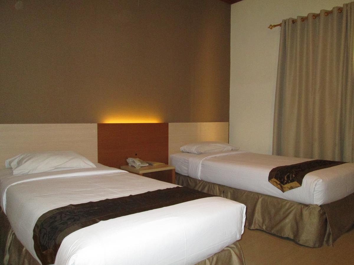 Hotel Delta Sinar Mayang Sidoarjo Oda fotoğraf